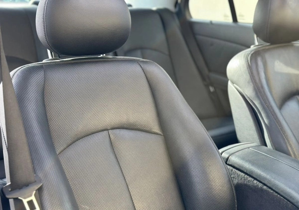 Mercedes-Benz Klasa E cena 27900 przebieg: 202000, rok produkcji 2002 z Leszno małe 232
